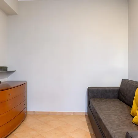 Crosti Apartamento *